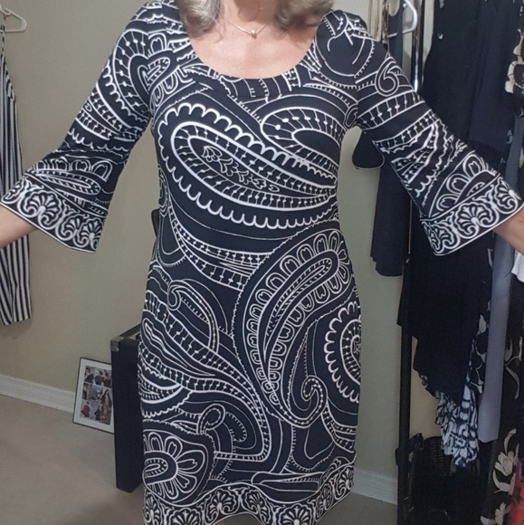 ENCHANTE comfy dress - Picture 3 of 4